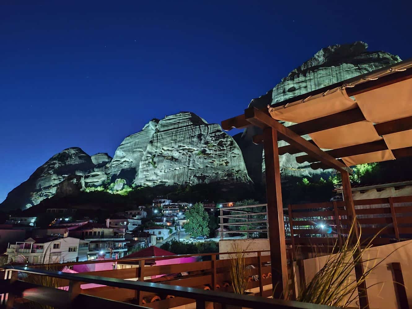 Meteora Gold and Glass loft with amazing view 2